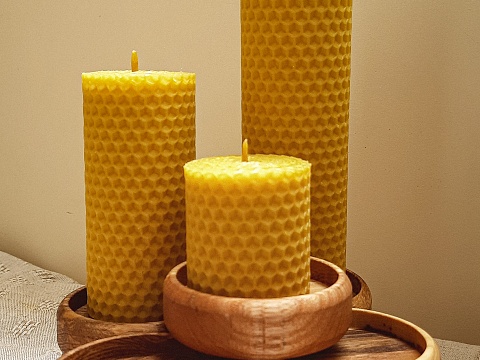 Свечи диаметром 4,5 см и высотой 15, 10, 5 см